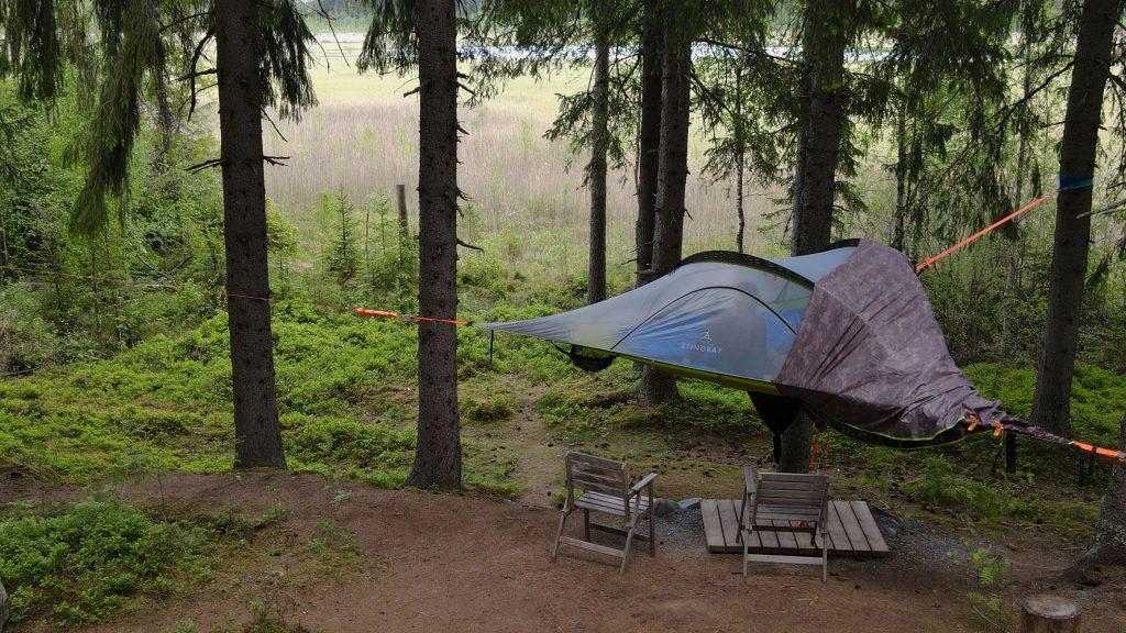 Tentsilepuutelttamajoitus Kommee Kurki Tentsilemajoitus Pirkanmaalla